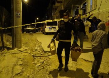 Çocuklarını görmek için gittiği evde boğularak öldürüldü