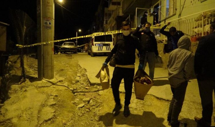 Çocuklarını görmek için gittiği evde boğularak öldürüldü