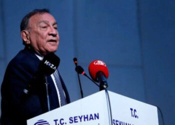 CHP’li belediye başkanı Akay’a yumurtalı saldırı