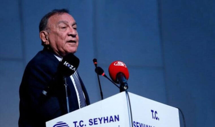 CHP’li belediye başkanı Akay’a yumurtalı saldırı