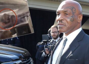Mike Tyson kendinden geçti! Uçağı ringe çevirip yolcuyu yumrukladı!