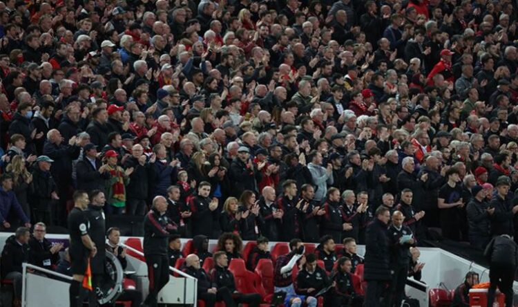 Liverpool taraftarından oğlunu kaybeden Ronaldo’ya destek