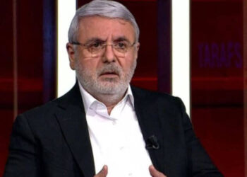 Eski AKP’li vekilden partisine uyarı: ‘Acilen gözden geçirilmeli’