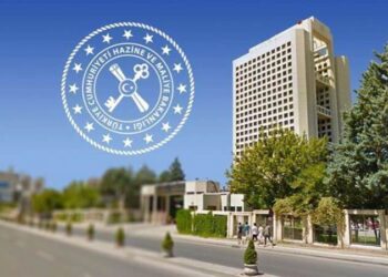 Memur maaşlarını sordu, bakanlıktan verilen yanıt dikkat çekti