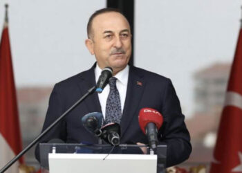 Çavuşoğlu açıkladı: Türkiye’den hava sahası kararı