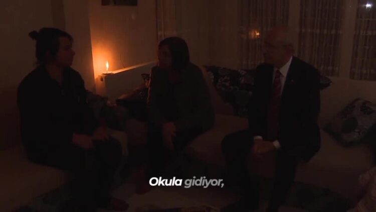 Kılıçdaroğlu elektriği kesik vatandaşın evinden paylaştı: “Duyacaklar”