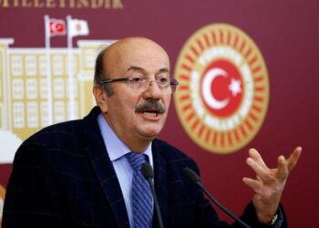CHP’li Bekaroğlu: AKP hükümeti çay üreticisini mağdur etti