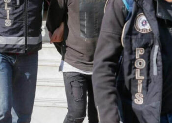 İzmir’de ‘FETÖ’ operasyonu: 99 kişi hakkında gözaltı kararı