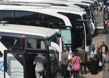 Biletler uçtu, otobüsler boş kaldı
