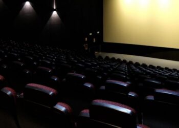 Sinemada tuttuğu özel odada 14 yaşındaki kız çocuğuna tecavüz