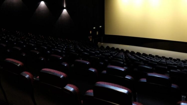 Sinemada tuttuğu özel odada 14 yaşındaki kız çocuğuna tecavüz