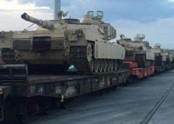 Selanik’te demiryolu işçileri NATO tanklarını taşımayı reddetti!