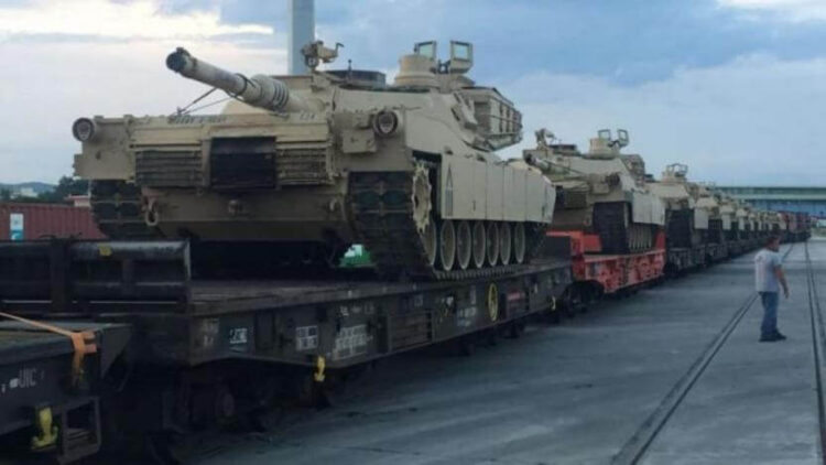 Selanik’te demiryolu işçileri NATO tanklarını taşımayı reddetti!