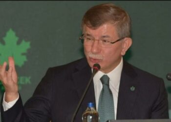 Davutoğlu ‘insan içine çıkamaz’ dediği isimleri açıkladı