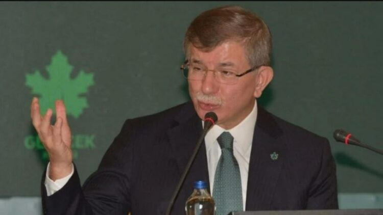 Davutoğlu ‘insan içine çıkamaz’ dediği isimleri açıkladı