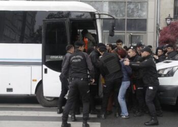 Taksim’e çıkmak isteyen emekçiler gözaltına alındı!