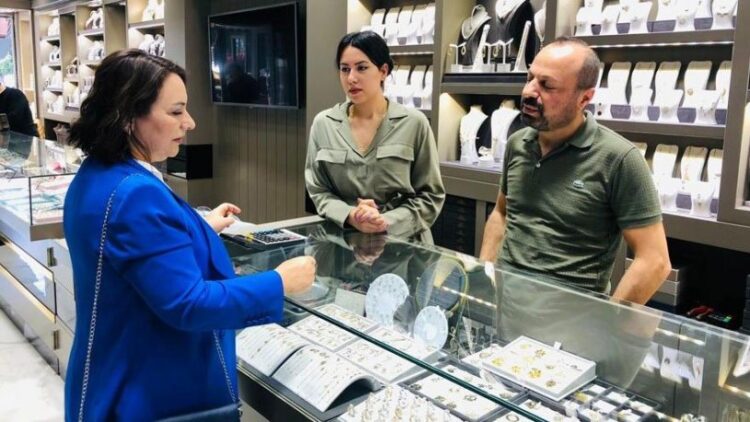 Altında yarım gram dönemi…. ‘Gençler alyanslarını bile alamıyor’