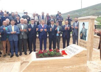 Halk Ozanı Ali Doğan mezarı başında anıldı