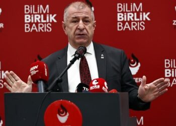 Ümit Özdağ, Twitter’da Fethullah Gülen’i neden takip ettiğini açıkladı