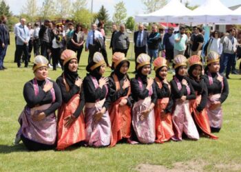 Valiliğin yasak kararına rağmen Eskişehir’de kültür festivali yapıldı