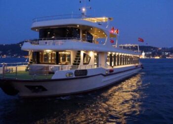 500 kişinin katıldığı ‘gizemli’ gezi