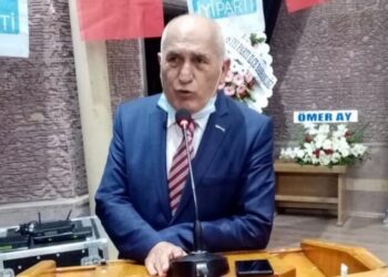Cinsiyetçi açıklamaları tepki çeken İYİ Parti’li Ömer Ay istifa etti