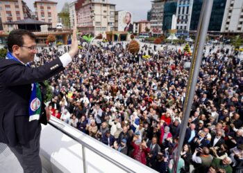 İmamoğlu: Biz; ‘Ahlaklı siyaset’ diyoruz başkaları ‘Her şeyi ben kazanacağım’