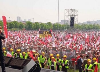 EYT’liler Maltepe’de haykırdı: ‘Emeklilik hakkımız söke söke alırız’