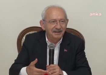 Kılıçdaroğlu’ndan 12 Eylül anısı: ‘Askerler durdurdu. En üstte o kitap vardı’