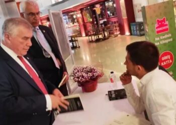 CHP milletvekillerinden “Gölge Ordu” yazarlarına destek