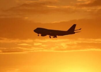 İçinde 22 kişinin bulunduğu uçak kayboldu