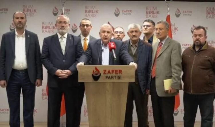 Siyaset karıştı, tehditler havada uçuştu: ‘Bakanlığın önüne silahsız gideceğim’