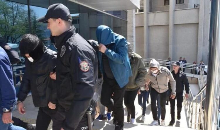 Çocuk istismarı skandalı: 14 kişi tutuklandı!