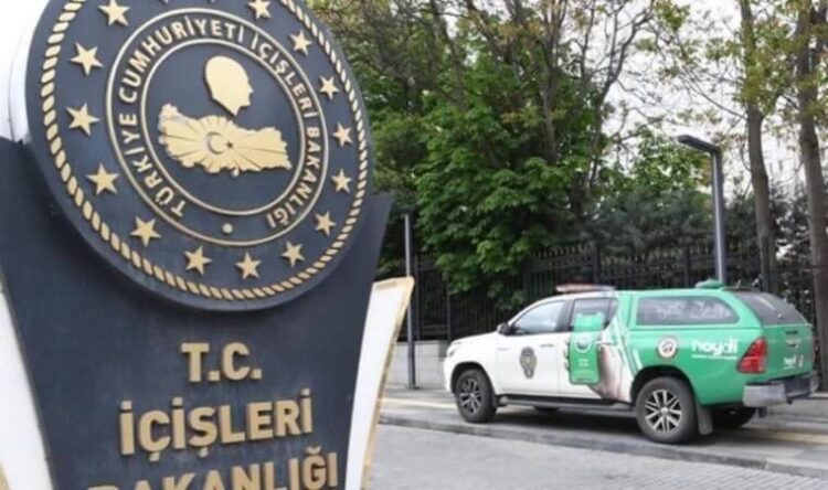 Soylu ‘hayvandan aşağı’ demişti: Özdağ engellenirken ‘HAYDİ’li mesaj