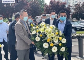 NATO bombardımanında öldürülen üç Çinli muhabir anıldı