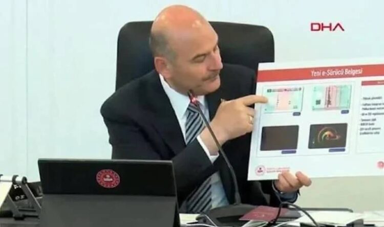 Soylu duyurdu: Yeni ehliyetlerde değişiklik