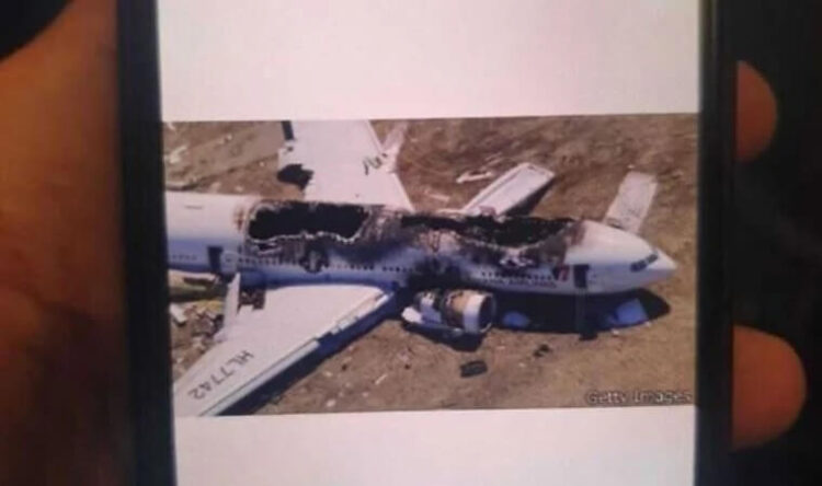 ‘Düşen uçak’ fotoğrafı kriz çıkardı, uçuş iptal edildi