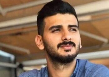 Cep telefonunu şarj etmek isterken akıma kapılıp öldü