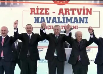 Erdoğan havalimanı açılışında duyurdu: Çay alım fiyatı 6,70 lira oldu