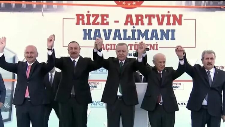 Erdoğan havalimanı açılışında duyurdu: Çay alım fiyatı 6,70 lira oldu