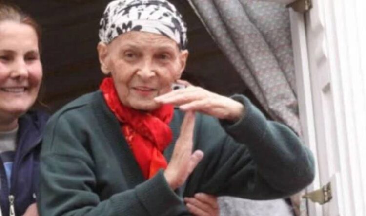 Türkan Saylan ölüm yıldönümünde anılıyor