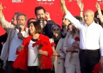 Kılıçdaroğlu kürsüden haykırdı: ‘Bu yürüyüşün finaline yaklaşıyoruz’