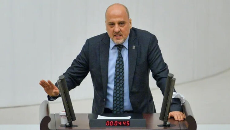 Ahmet Şık: Alevilerin travmalarını tetiklemeye yol açtım, özür dilerim