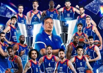 İşte gurur tablosu: Anadolu Efes, bir kez daha EuroLeague şampiyonu!