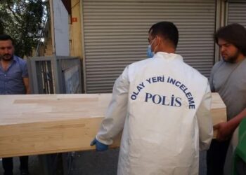 Sabaha karşı dehşete uyandılar: 3 intihar mektubu bulundu