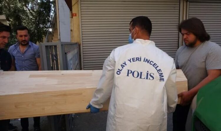 Sabaha karşı dehşete uyandılar: 3 intihar mektubu bulundu