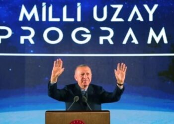 Uykusuz’dan Erdoğan’ın ‘uzay’ projesine gönderme