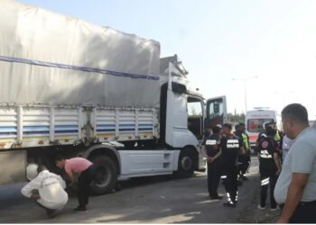 Arızasını kontrol ettiği TIR’ın altında kalarak hayatını kaybetti