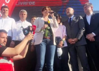 Kaftancıoğlu Silivri Cezaevi önünde: ‘Arkadaşlar nerede kalmıştık?’