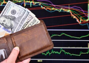 Fed’in faiz kararı öncesi dolar değer kazandı, altın fiyatları düştü